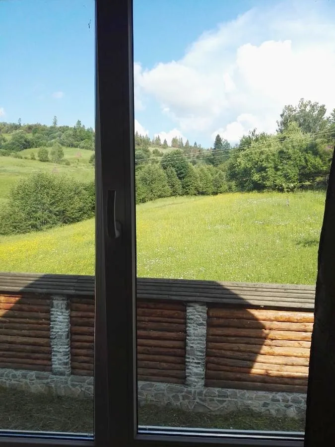 Lodge pour 3 personnes, avec piscine ainsi que terrasse et vue - 1