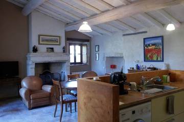 Gîte pour 2 personnes, avec terrasse à Meynes