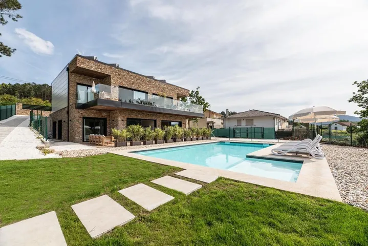 Apartamento de vacaciones para 5 personas, con piscina además de vistas y jardín - 1