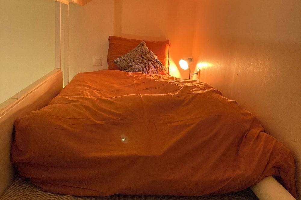 Ganze Wohnung, Cosy studio with mezzanine - Near Seine & Paris in Asnières-sur-Seine, Hauts-de-Seine