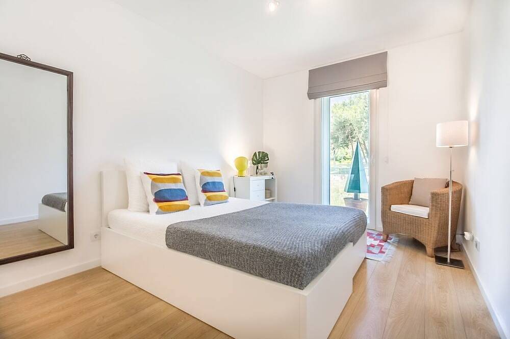 Ganze Wohnung, Luxury Beach Experience in Lisbon w/ Swimming Pool in Oeiras, Costa de Lisboa