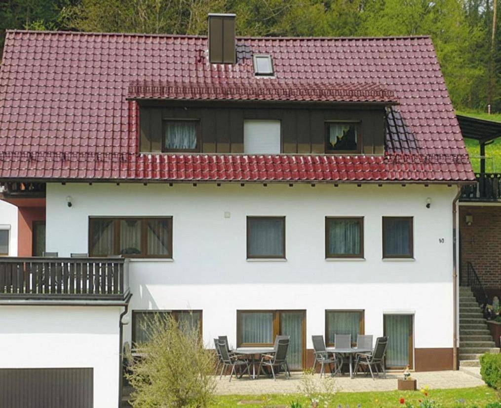 Ganze Ferienwohnung, Double Room with Terrace in Ahorntal, Frankenalb