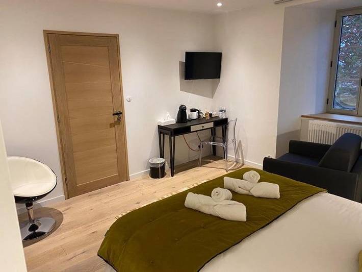 Maison d’hôte pour 3 personnes, avec jardin et vue à Saint-Chély-d'Aubrac - 2