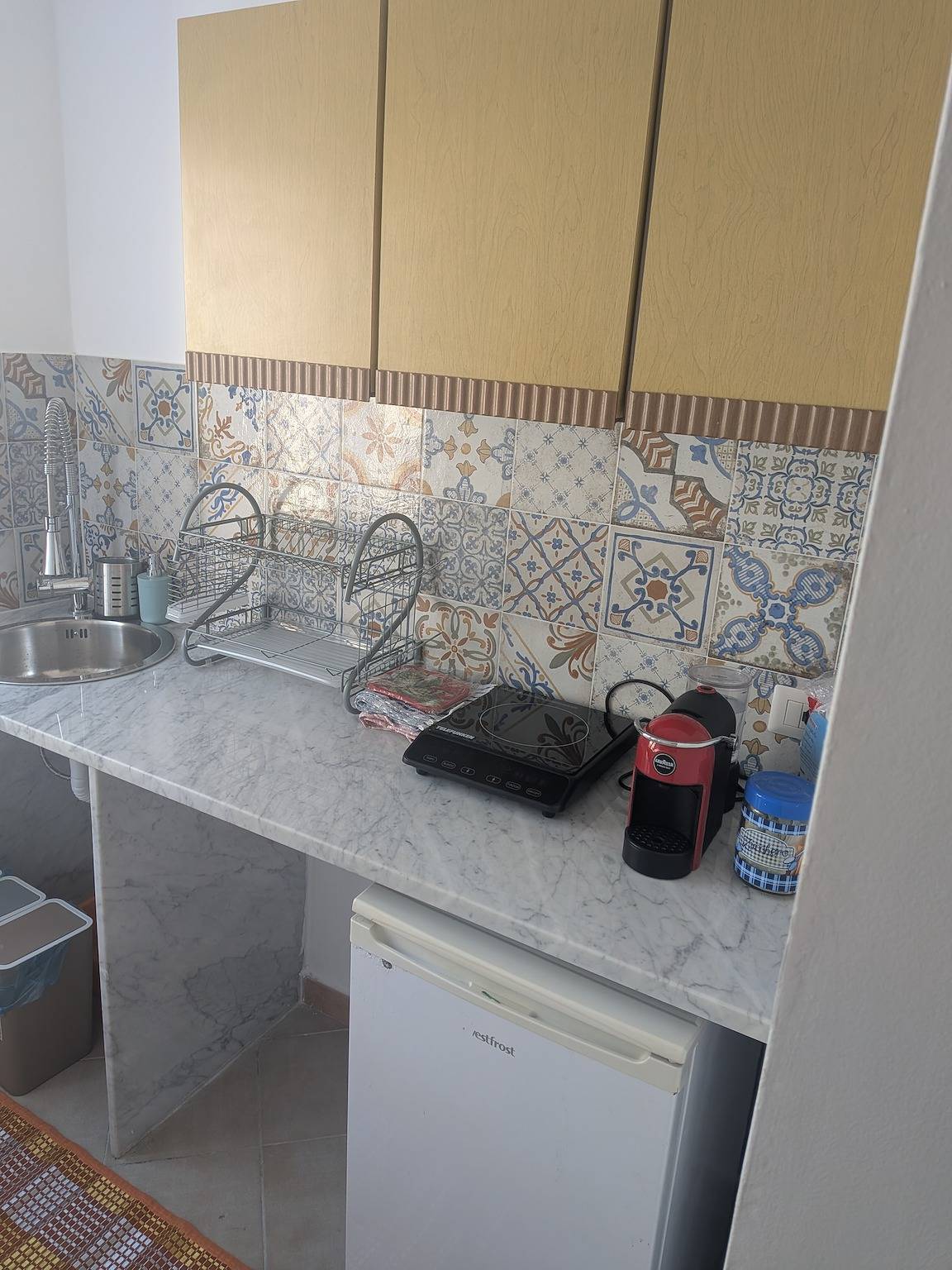Ganzes Studio, Studio „The Nice Bright House Clio“ mit Wlan und Klimaanlage in Mondello, Palermo