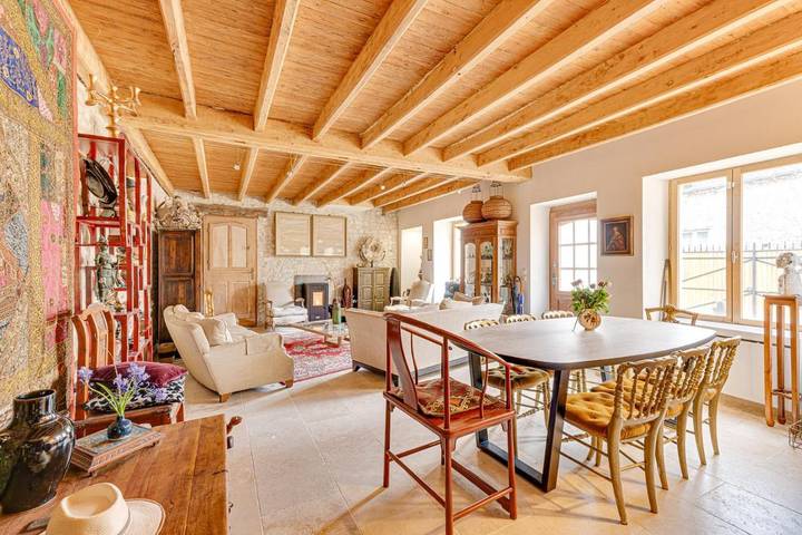 Location de vacances pour 2 personnes, avec vue ainsi que jardin et piscine à Faye-la-Vineuse - 4