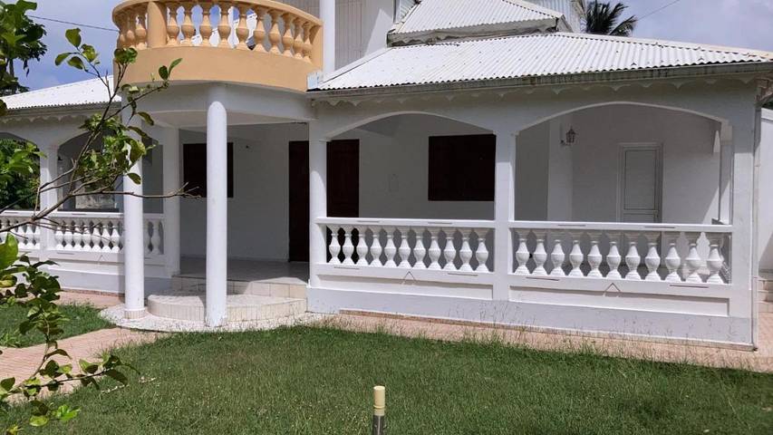 Villa pour 10 personnes, avec piscine ainsi que vue et jardin