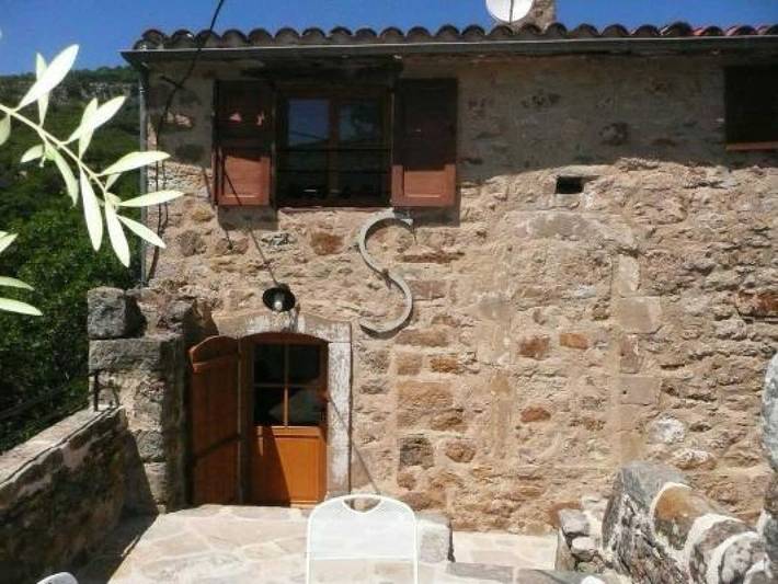 Gîte pour 7 personnes, avec terrasse à Dio-et-Valquières - 4