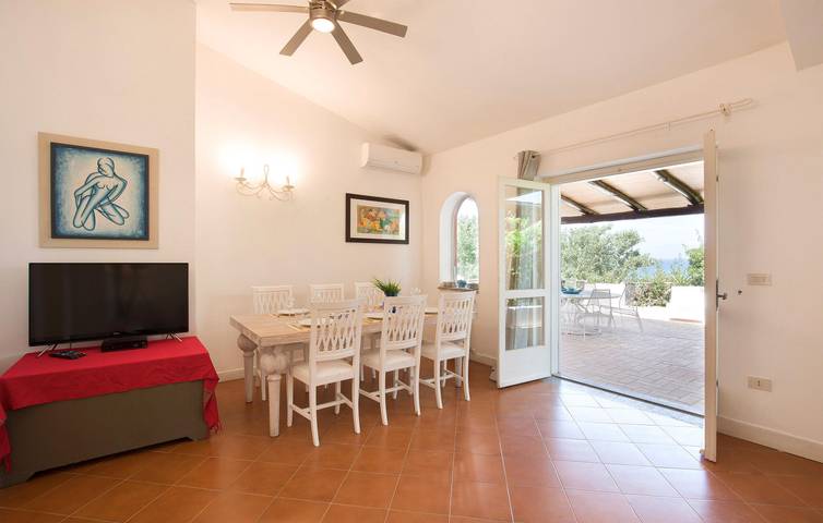 Appartement confortable de 85 m² avec piscine et cuisine, à 1 km de la plage in Parghelia, Province de Vibo Valentia