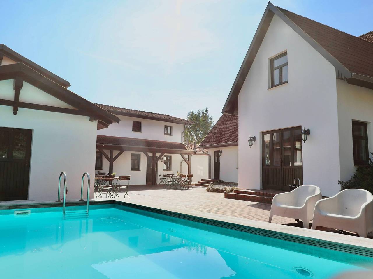 Ganze Wohnung, Studio in Dargun mit Pool am Kummerower See in Dargun, Mecklenburgische Seenplatte