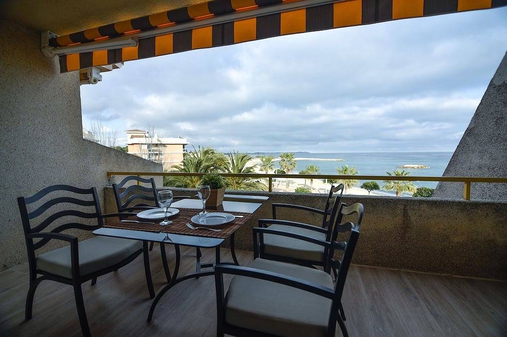 Ganze Wohnung, Brandneues Apartment mit Terrasse, Pool und Meerblick in Cambrils, Costa Dorada