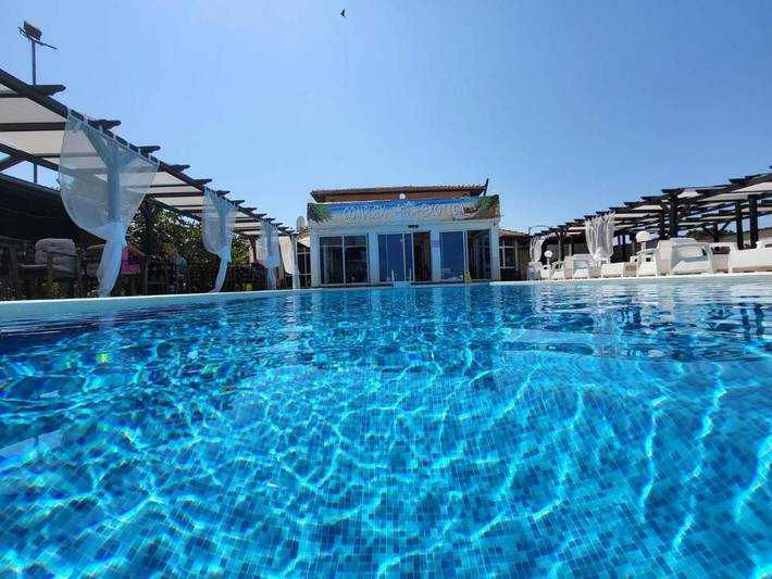 Hotel für 4 Personen, mit Terrasse und Garten sowie Pool in Bulgarien