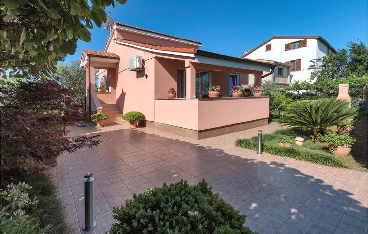 Ferienhaus für 4 Personen, mit Terrasse, mit Haustier in Peroj - 2