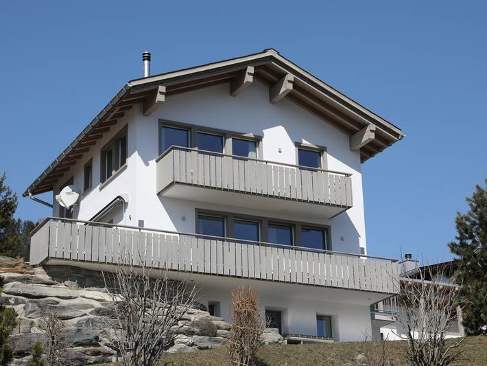 Ferienhaus für 7 Personen, mit Balkon und Terrasse in Lumnezia