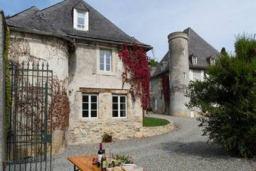 Location de vacances pour 8 personnes, avec jardin à Moulis (Ariège)