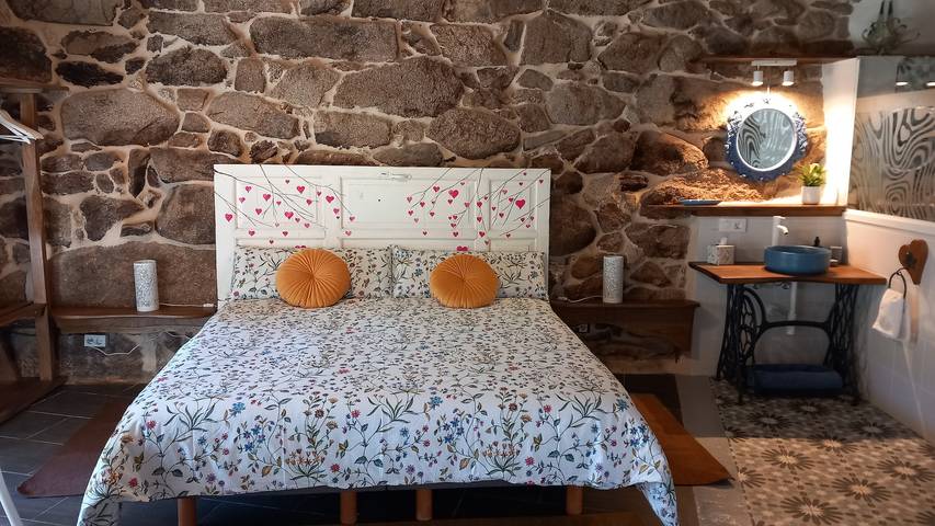Ganze Wohnung, „Casa Agarimo“ mit Gemeinschaftspool, Whirlpool und Grillplatz in Xunqueira de Ambía, Ourense und Umgebung