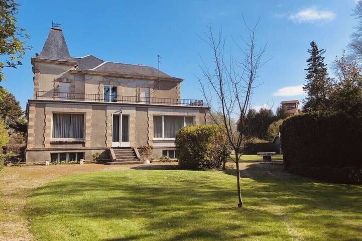 Location de vacances pour 12 personnes, avec Jardin à Saint-Maurice-sous-les-Côtes
