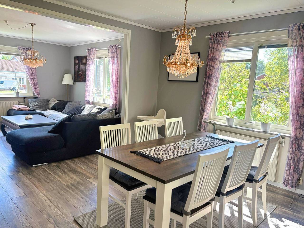 Connys Hus – Modernes Ferienhaus nahe Kosta Outlet & Glasreich in Småland in Kronoberg