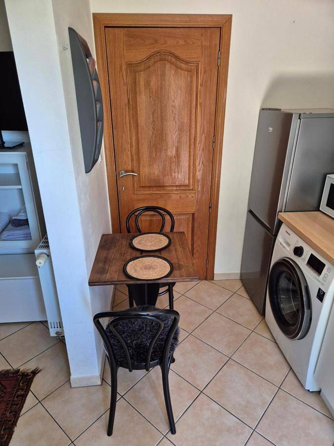 Gîte pour 2 personnes, avec terrasse à Leeuw-Saint-Pierre - 4