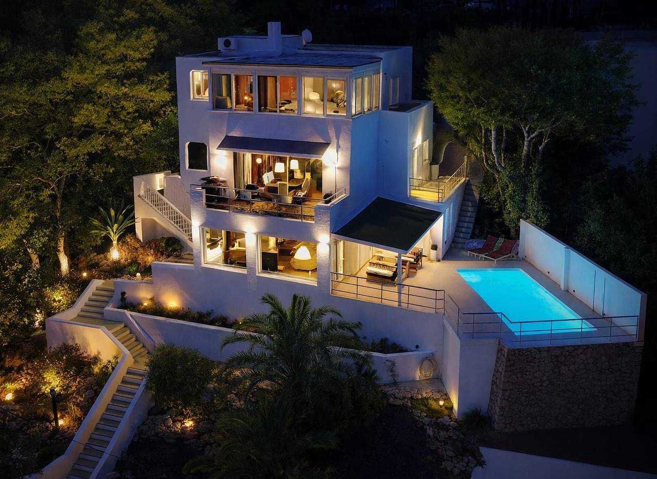 Villa Altavista Amazing View from whole villa 15 minutes walk from beaches   Nice ourtdoor Area   Calm Area in Sitges, Garraf