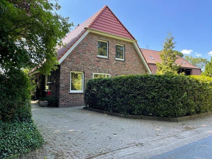 Ferienhaus für 8 Personen, mit Terrasse und Garten
