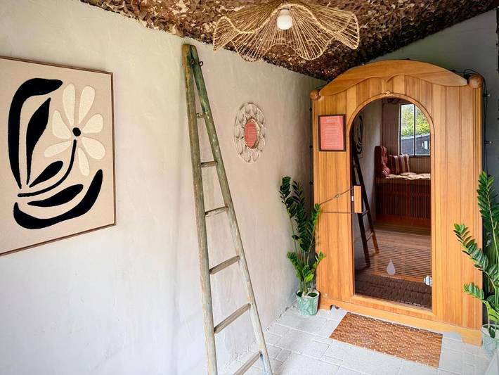 Location de vacances pour 12 personnes, avec terrasse et vue ainsi que jardin et sauna, animaux acceptés à Dole - 2