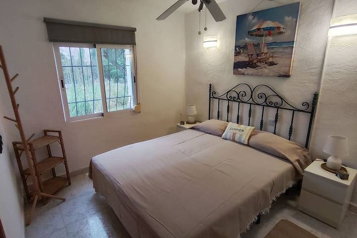 Bungalow für 4 Personen, mit Terrasse und Garten in Jávea - 2