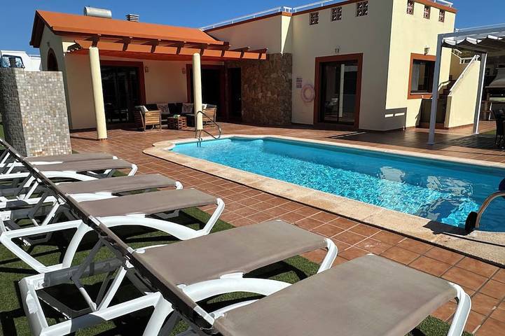 Villa pour 7 personnes, avec jardin et terrasse à Antigua