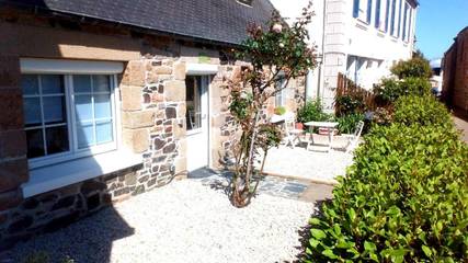 Gîte pour 4 personnes, avec terrasse à Plougasnou