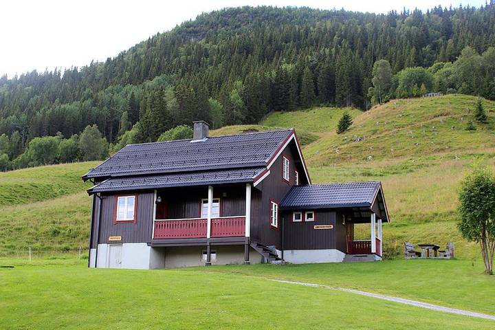Ferienhaus für 10 Personen, mit Ausblick und Terrasse sowie Sauna und Garten, mit Haustier