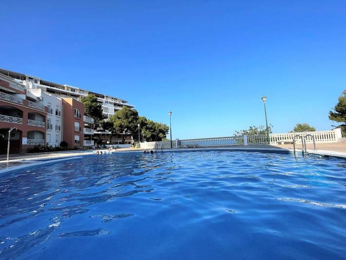 Apartamento de vacaciones para 6 personas, con terraza y piscina, Se admiten mascotas en Peñíscola