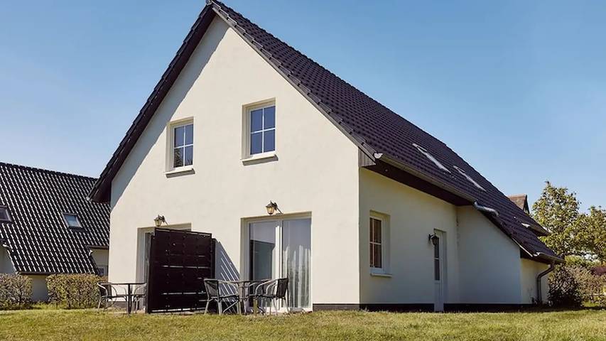 Ferienwohnung für 2 Personen, mit Sauna und Pool sowie Terrasse in Dobbin-Linstow