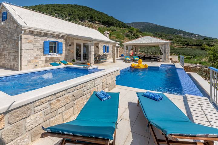 Villa pour 6 personnes, avec jardin et piscine à Bol - 2