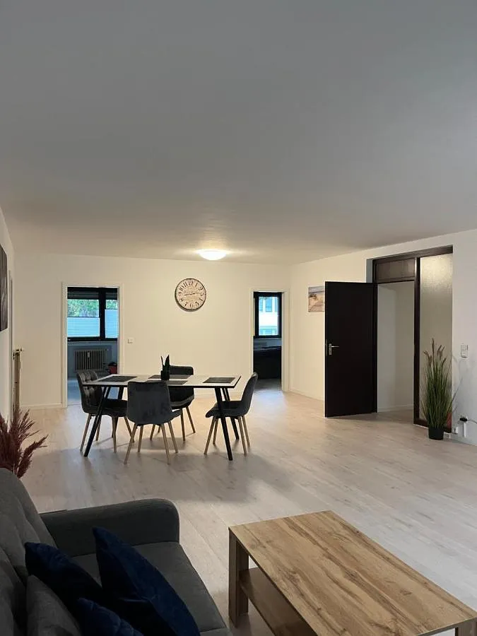Ferienwohnung für 5 Personen, mit Ausblick und Balkon - 1