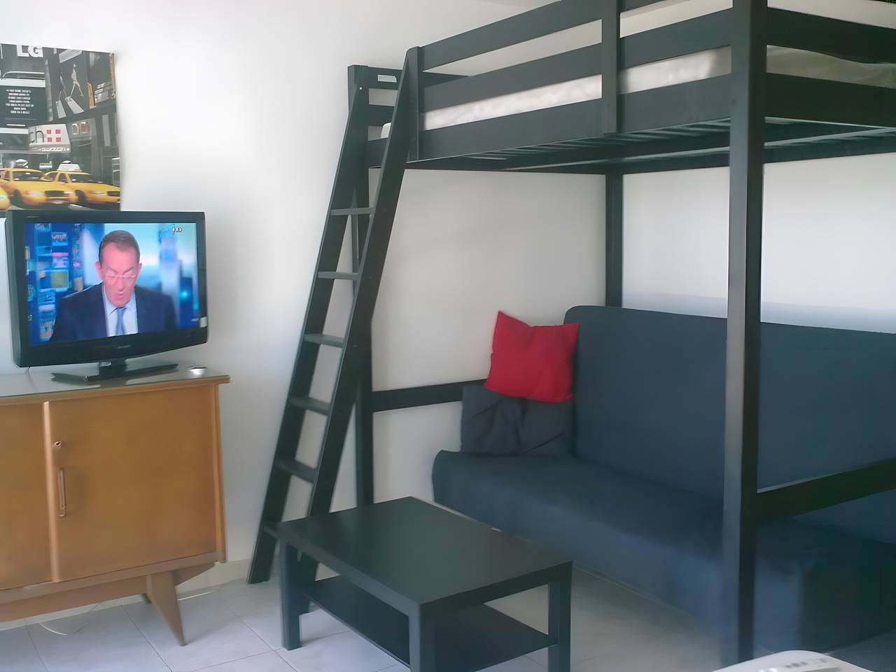 Estudio entero, Estudio con aire acondicionado cerca de parking, comercios y playa in Carqueiranne, Region de Toulon