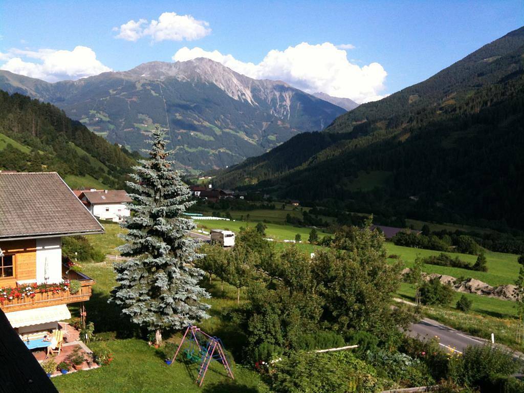 Entire holiday apartment, Appartement Zunigblick in Virgen, East Tyrol