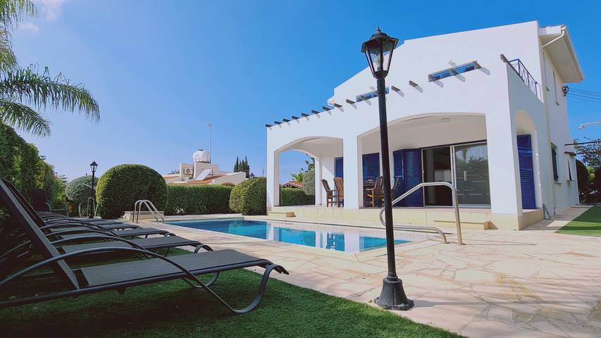 Holiday rental for 6 people, with balcony in Peyia