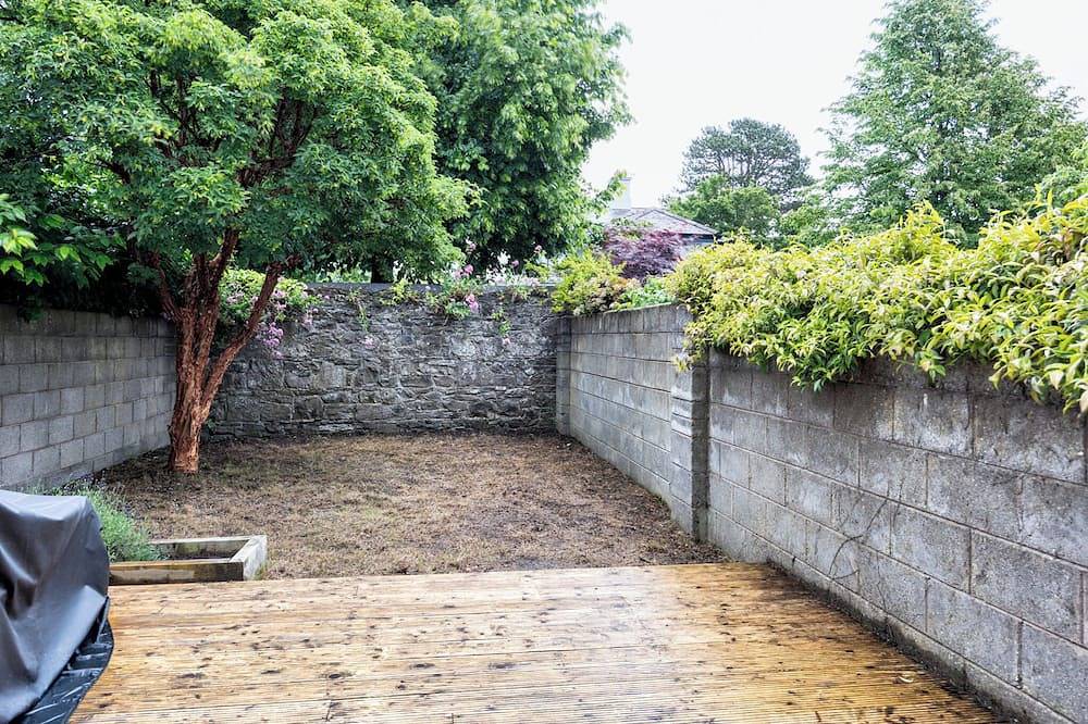 3Bed W/Backyard 10min to Milltown Tram & Bus Stops in Dublin, County Dublin