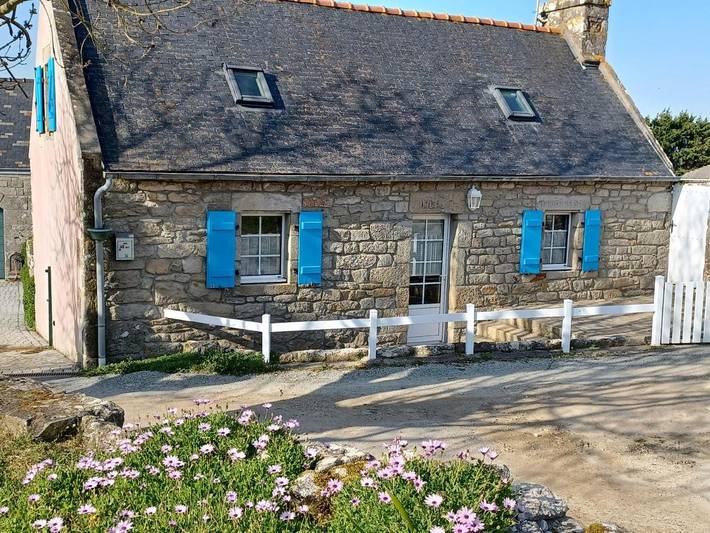 Location de vacances pour 5 personnes, avec jardin à Esquibien