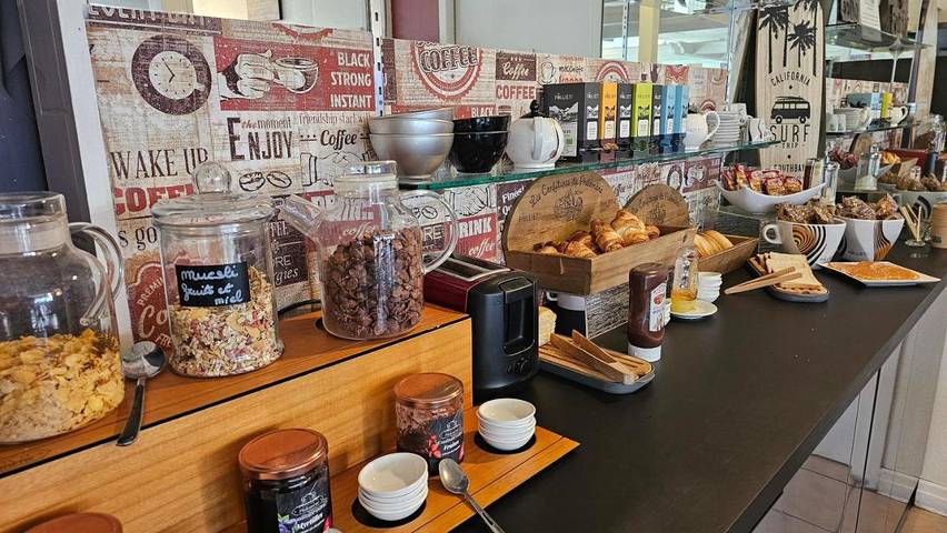 Hôtel pour 4 personnes, avec jardin à Lescar - 4