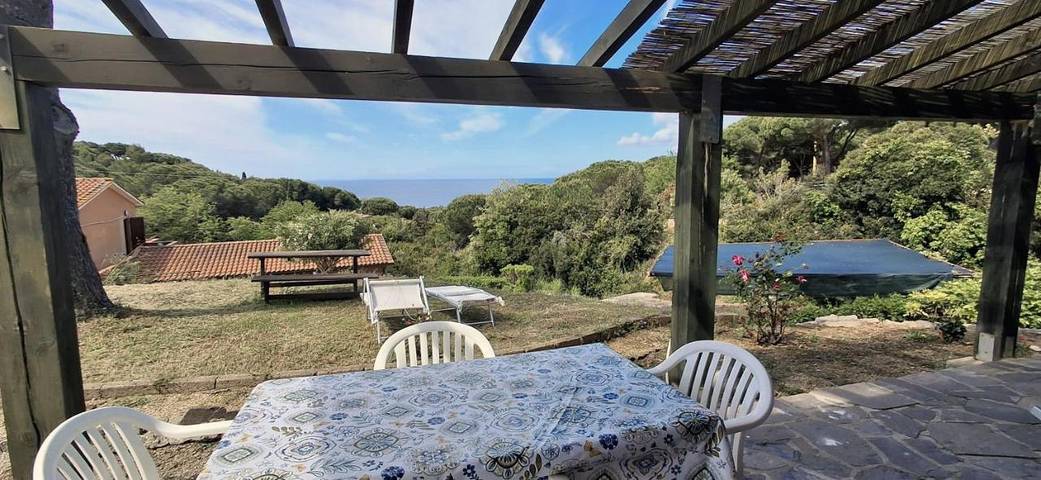 Ferienhaus für 5 Personen, mit Terrasse und Garten sowie Ausblick