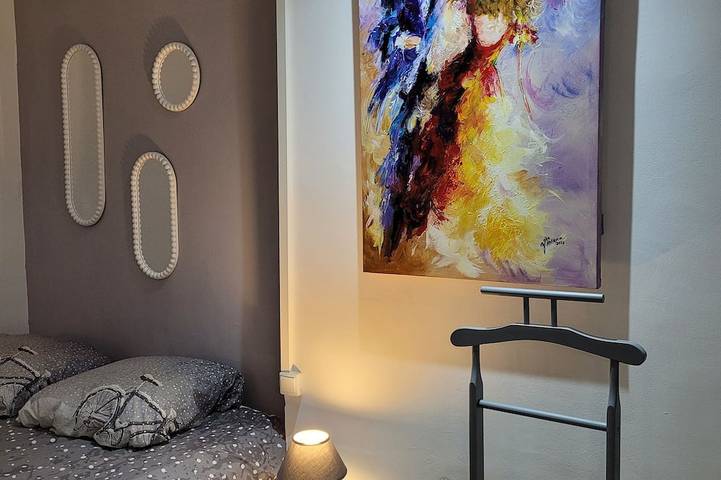 Entire apartment, The Duchess of Bourbon in Châtellerault, Vienne