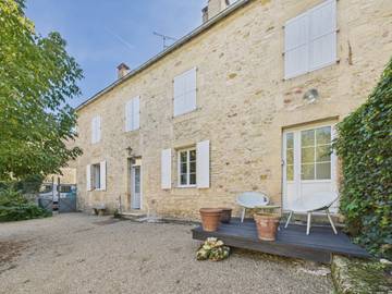 Location de vacances pour 4 personnes, avec jardin à Montignac