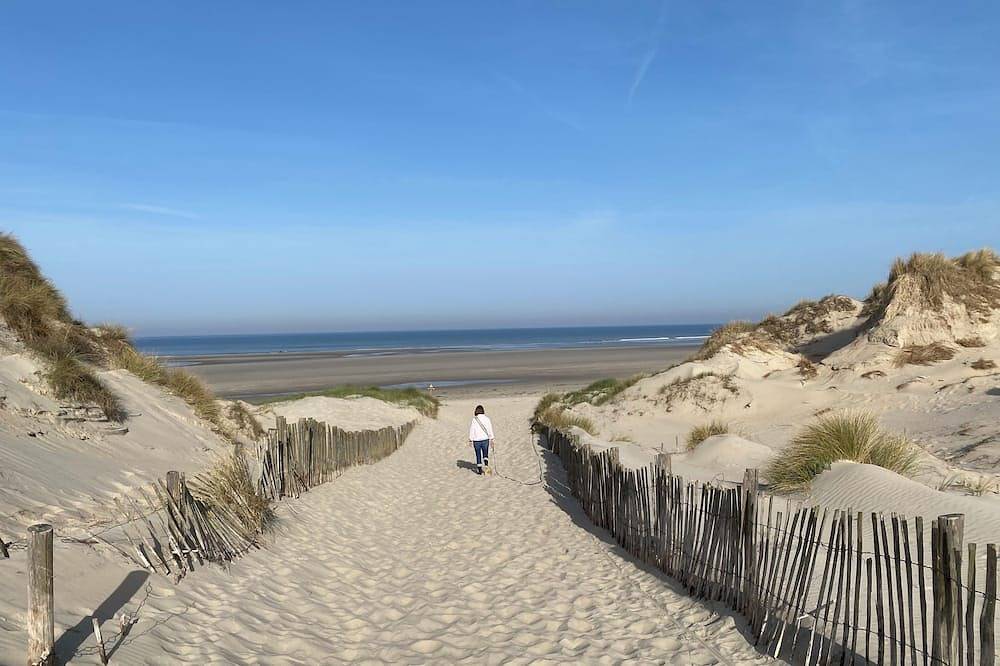 Ganze Wohnung, Côte d'Opale, large new apartment (72m2) 200m from beach and dunes. in Sainte Cécile Plage, Camiers