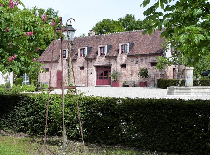 Gîte pour 10 personnes, avec terrasse et jardin