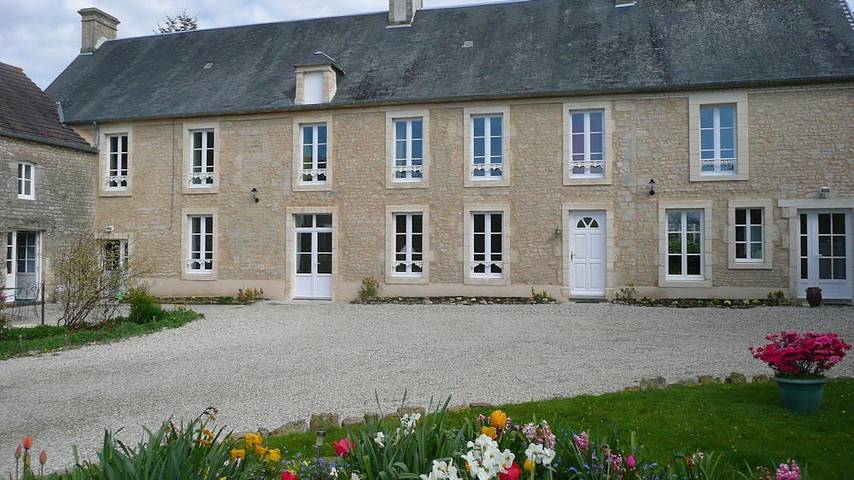 Chambre d’hôte pour 4 personnes, avec jardin à Mandeville-en-Bessin