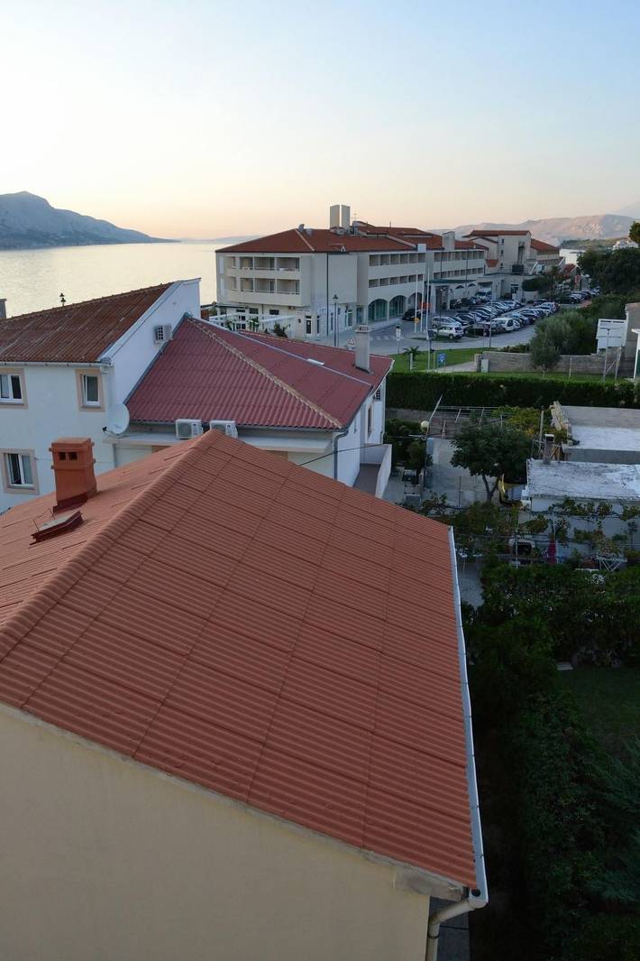 Ganze Wohnung, Große Ferienwohnung in Pag mit Privater Terrasse in Pag Stadt, Pag