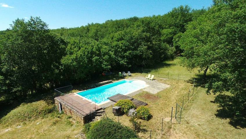 Gîte pour 2 personnes, avec piscine et jardin en Dordogne - 4