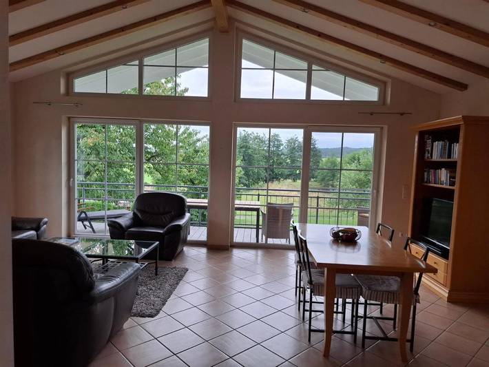 Ferienwohnung für 2 Personen, mit Terrasse und Garten sowie Ausblick in Battenberg