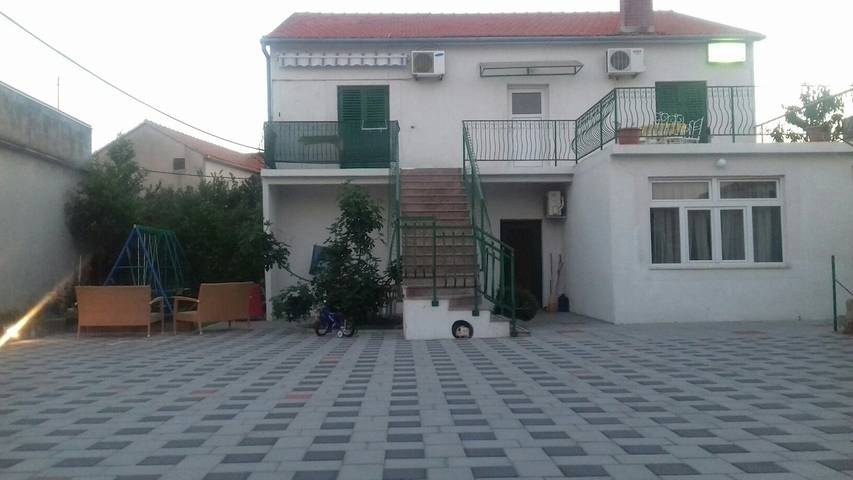 Ganze Wohnung, Studio-Apartment Tanfara A2 - Brodarica
 in Plaža hotela Spongiola, Brodarica