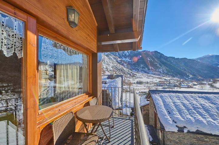 Gîte pour 5 personnes, avec piscine ainsi que balcon et jacuzzi à Alins - 4